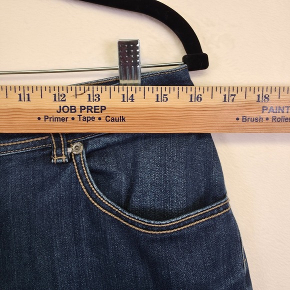 Chicos Platinum Jeans Womens 32x29 Blue Straight Dark Wash Stretch Denim Classic - Picture 3 of 14